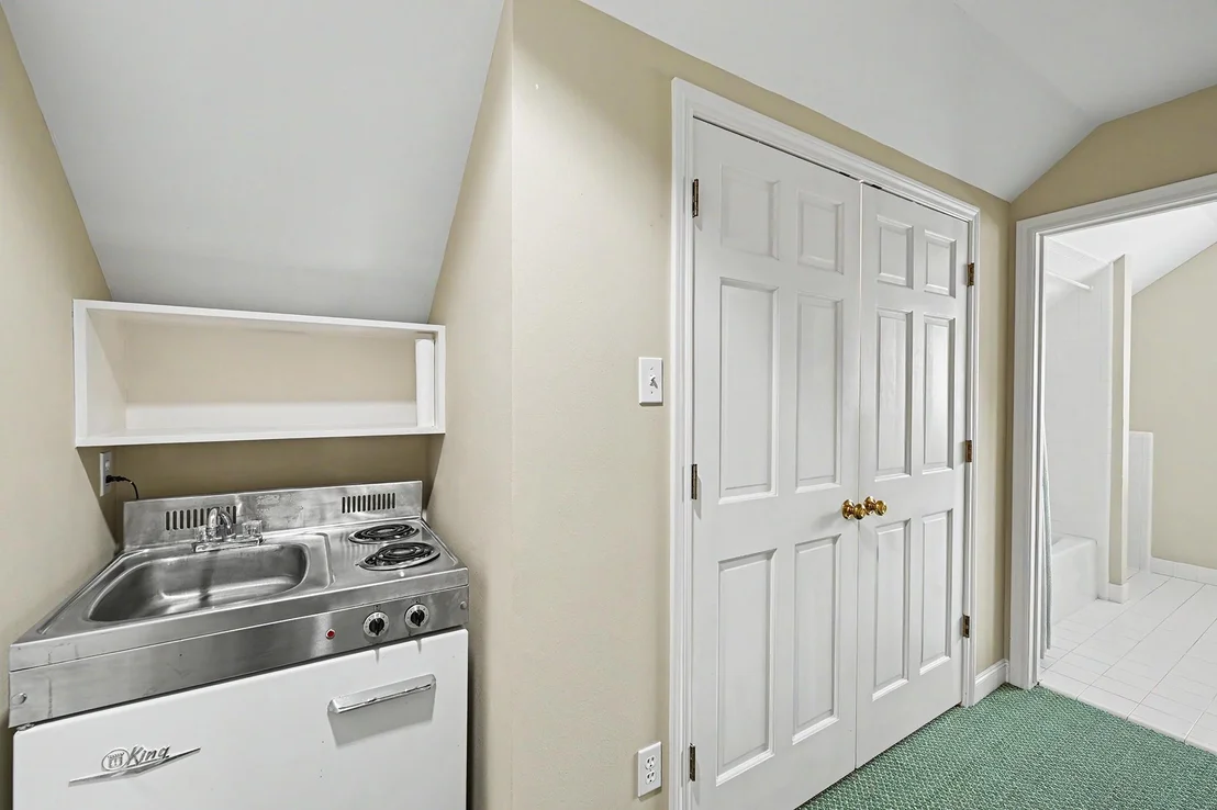 Photo of 6019 Stones Throw Road