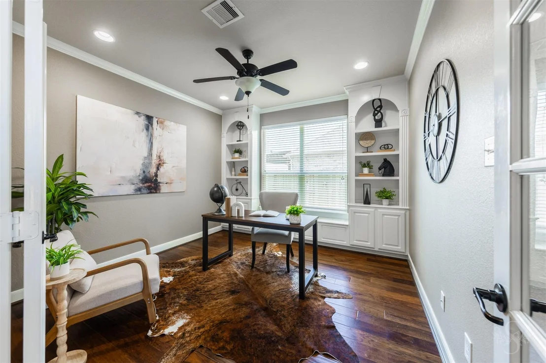 Photo of 28003 Nobbe Hollow Drive