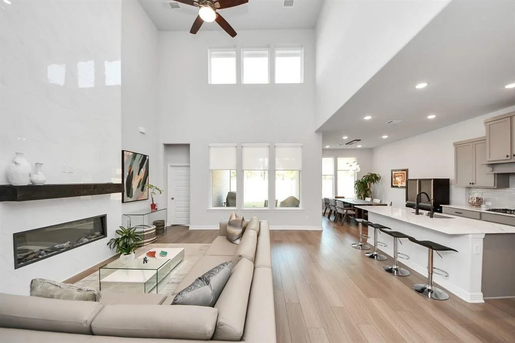 Photo of 9403 Cedros Valley Drive