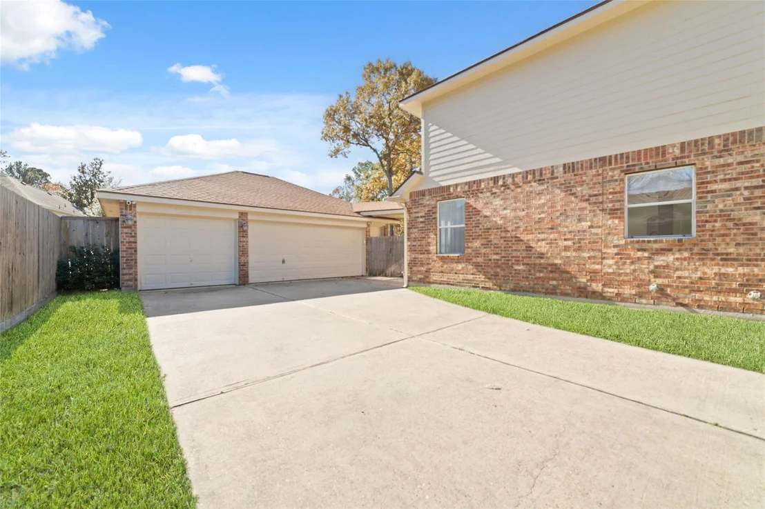 Photo of 2618 Bridgestone Park Lane