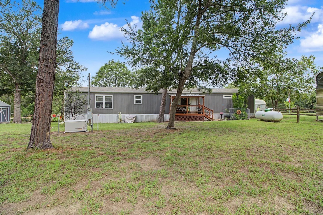 Photo of 637 Lakeview Drive