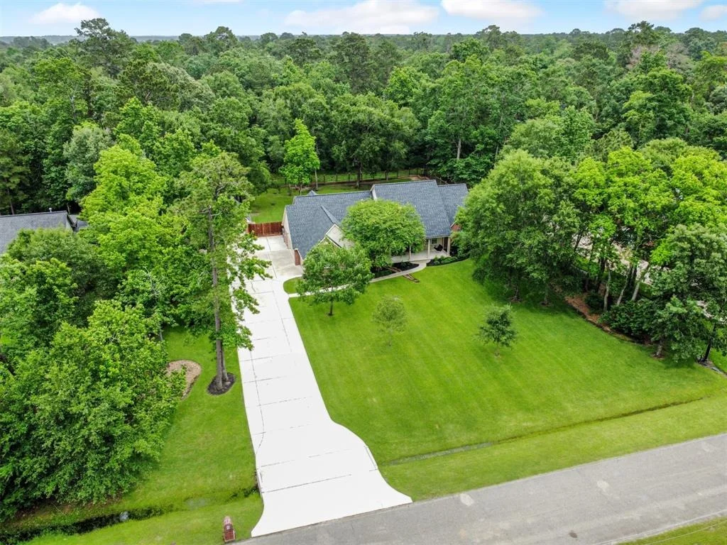 Photo of 11987 White Oak Crossing