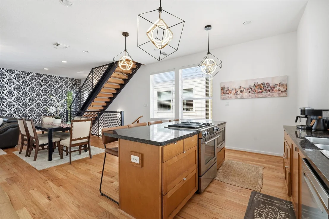 Photo of 2718 Jackson Street