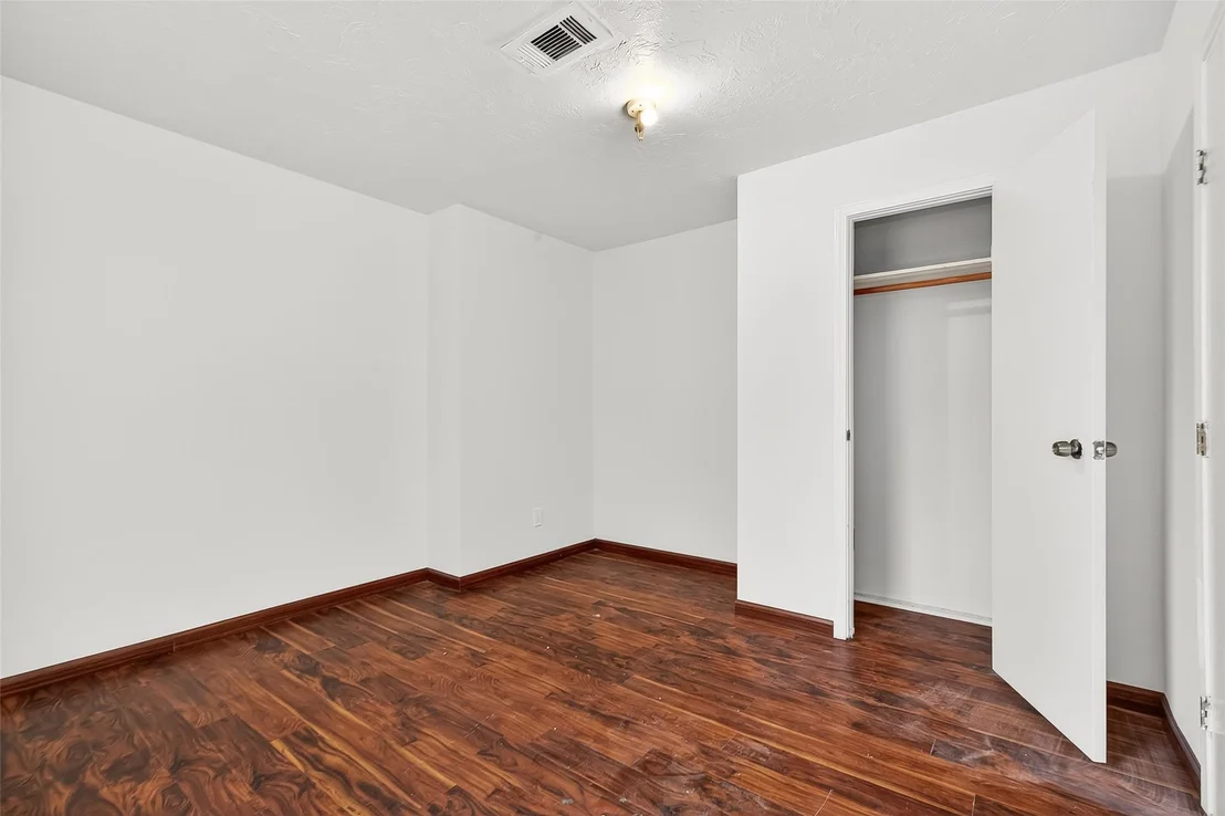 Photo of 11811 Rowan