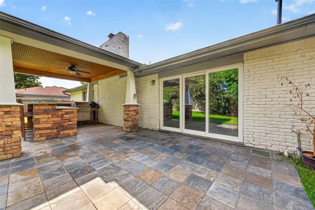 Photo of 11126 Cedarhurst Drive