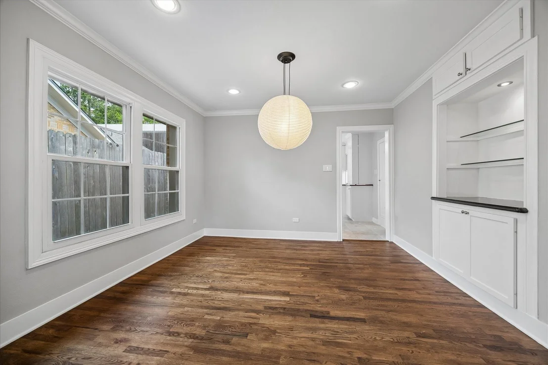 Photo of 2108 White Oak Drive