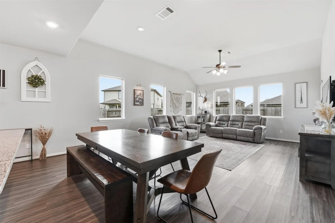 Photo of 2130 Shellbark Way