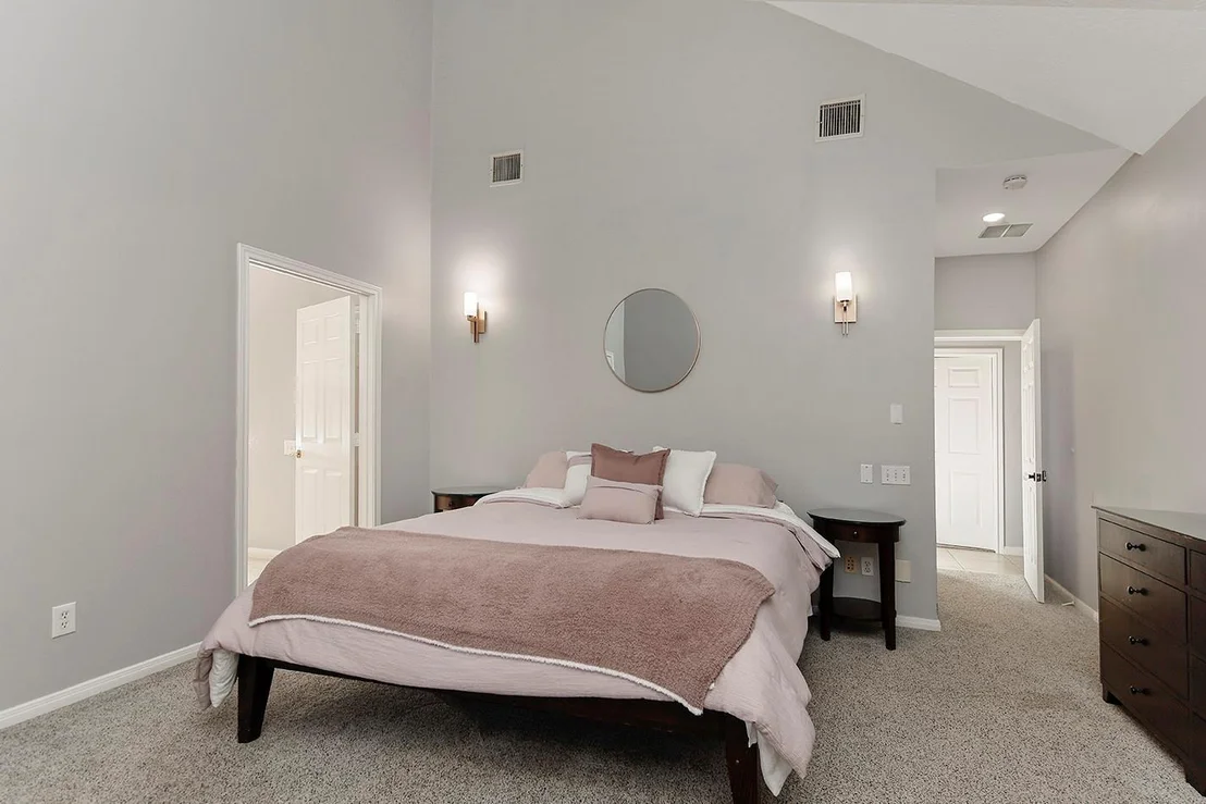 Photo of 44 Lake Forest Circle