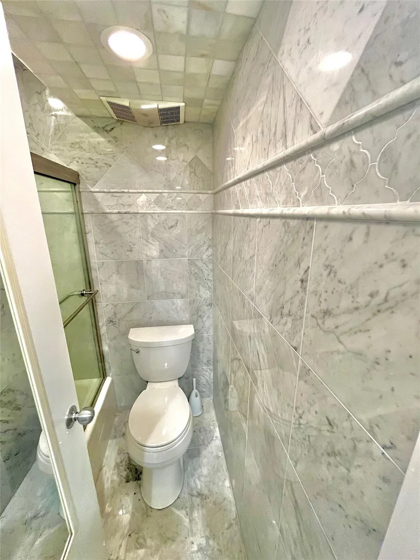 Photo of Unit 85 at 7575 Katy Freeway