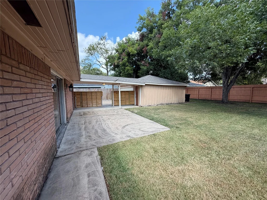 Photo of 5566 Beechnut Street