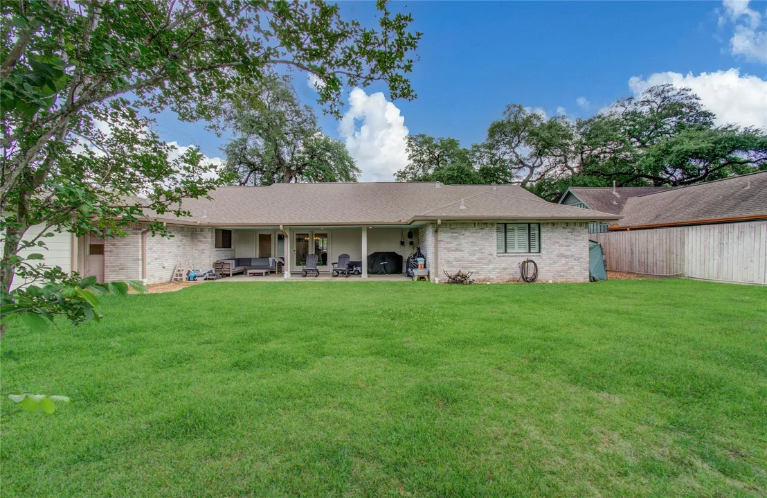 Photo of 10402 Hazelhurst Drive