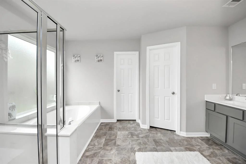 Photo of 2918 Silverhorn Lane