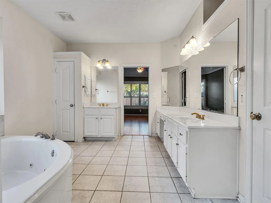Photo of 2407 Beacon Pointe
