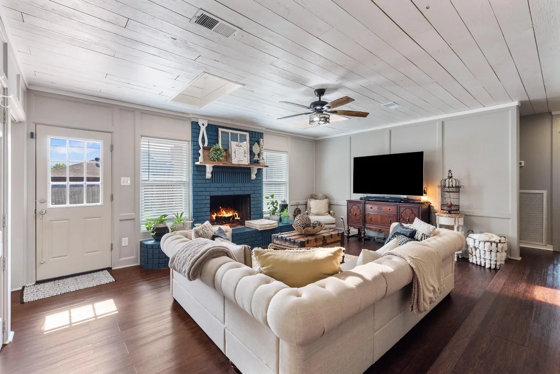 Photo of 2512 Towering Oaks Drive