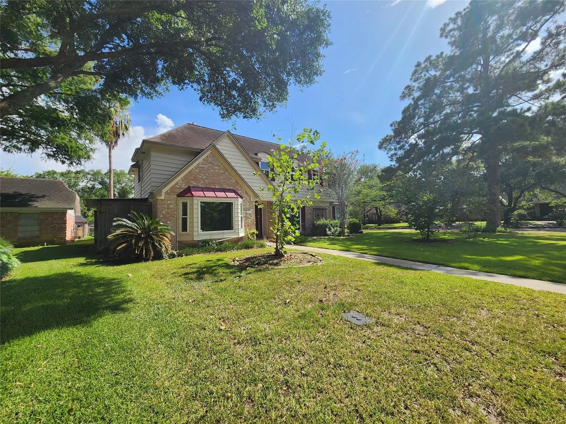 Photo of 20115 Dering Court