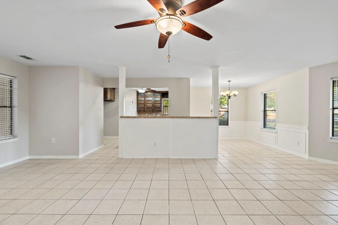 Photo of 15633 Corinthian Way