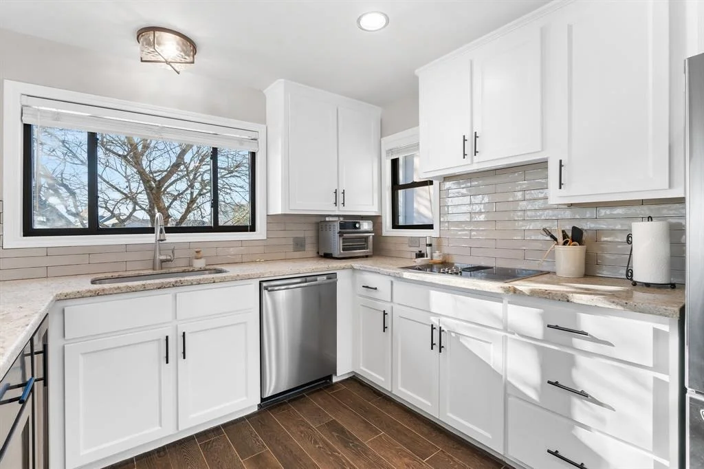 Photo of 3343 Torrey Pines Drive