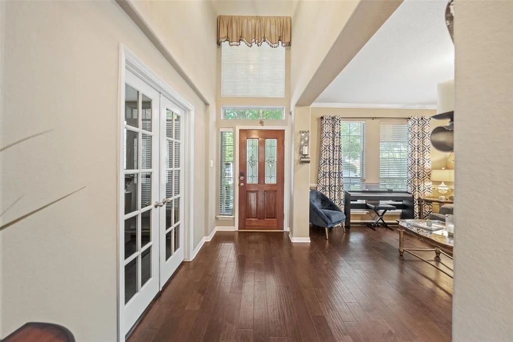 Photo of 147 S Evangeline Oaks Circle