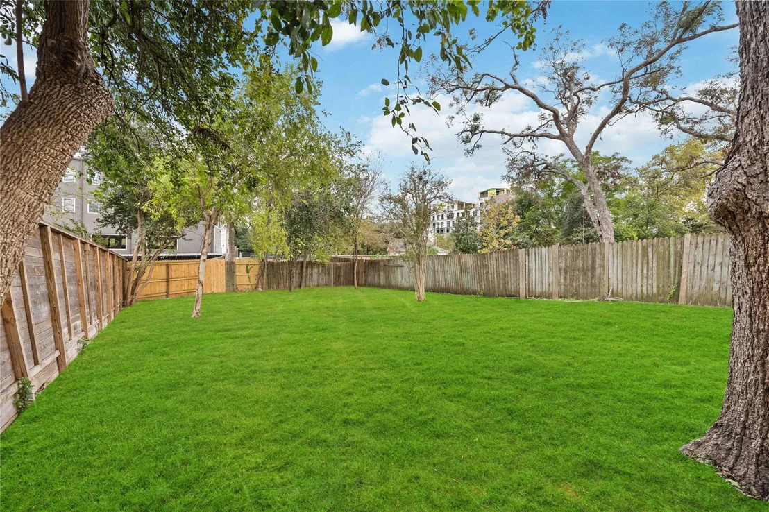 Photo of 2608 Morrison Street