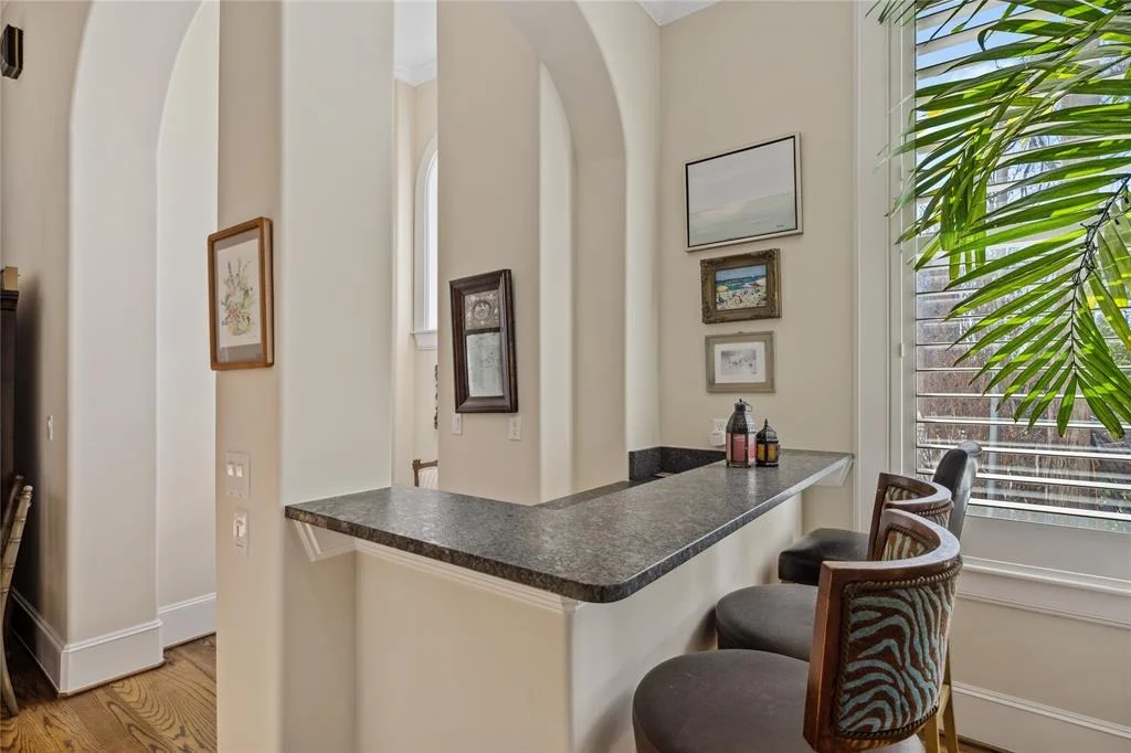 Photo of Unit E at 1700 Sunset Boulevard