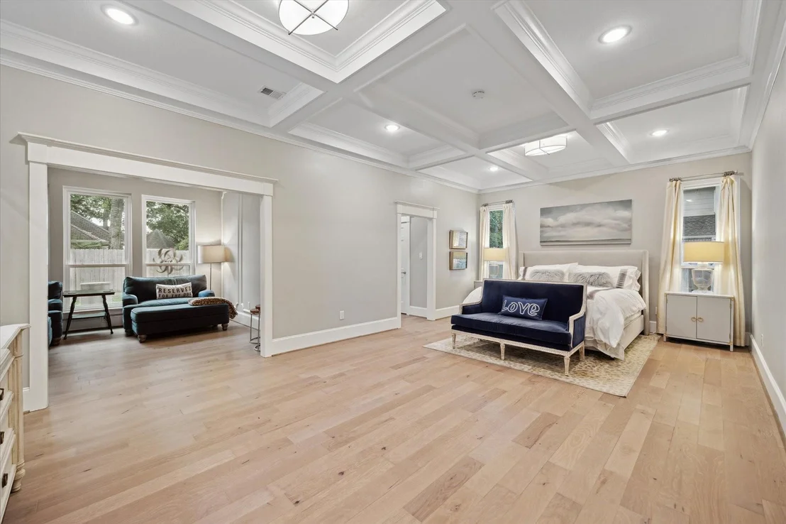 Photo of 8703 Chelmsford Lane