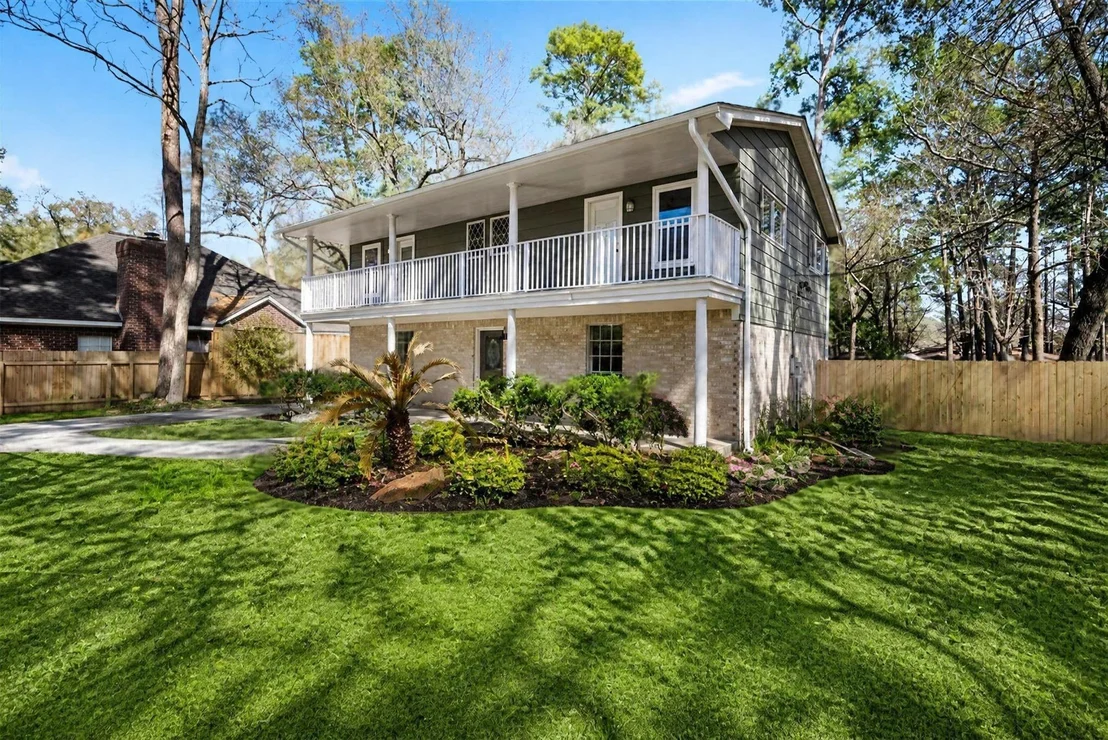 Photo of 15102 Long Oak Drive
