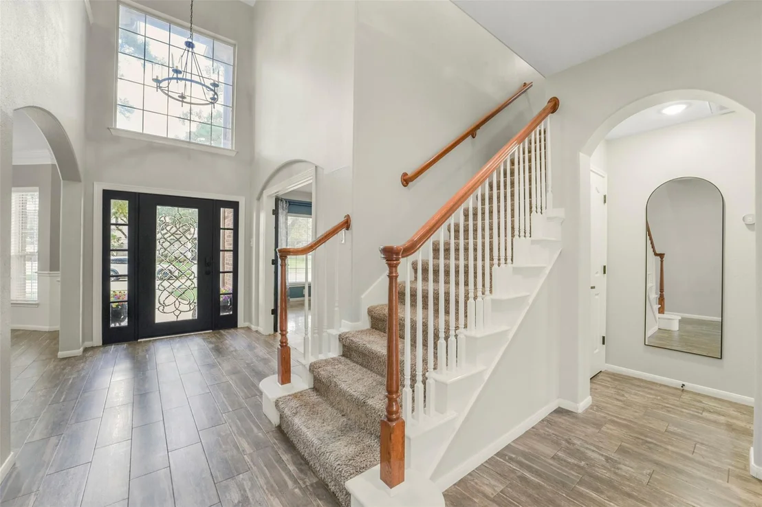 Photo of 15730 Lake Loop Drive