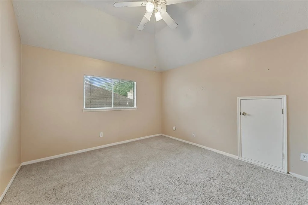 Photo of 9911 Goldenglade Drive