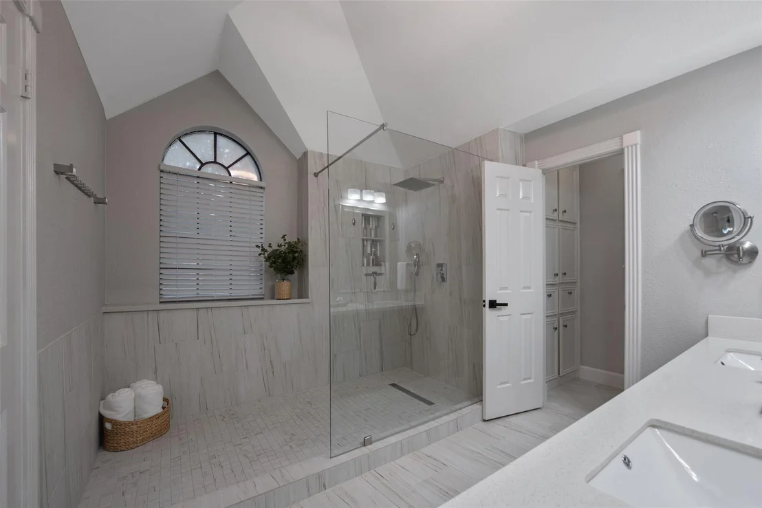 Photo of 24610 Gilbough Drive