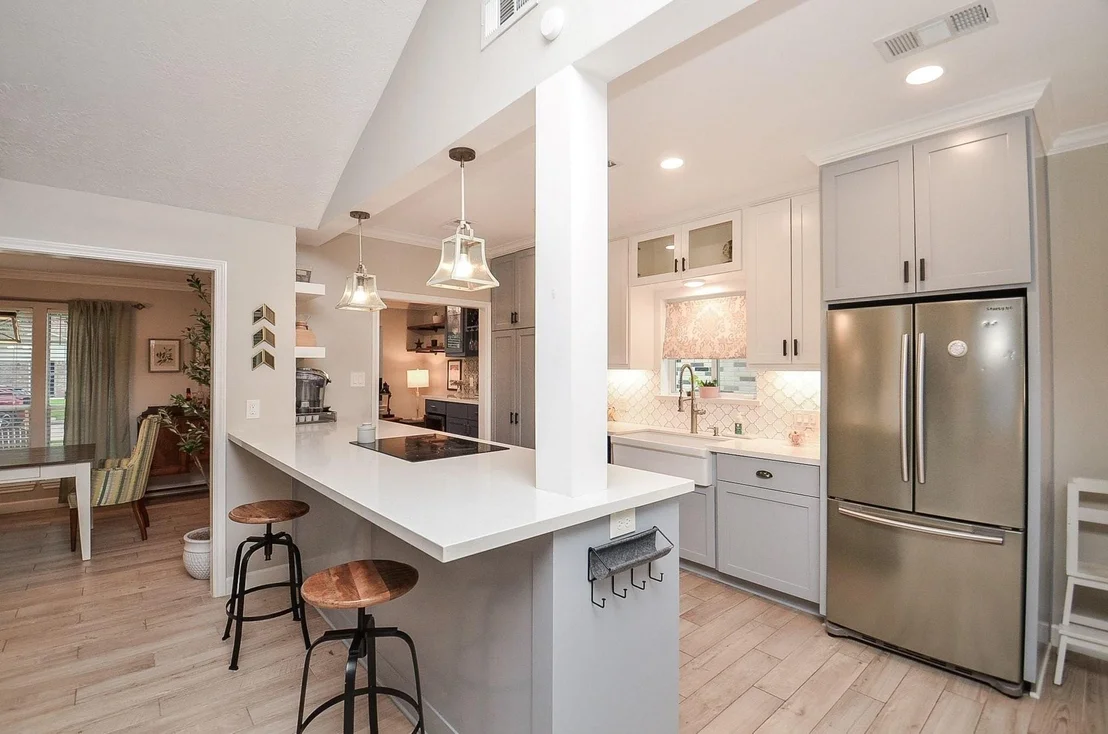 Photo of 9718 Springmont Drive