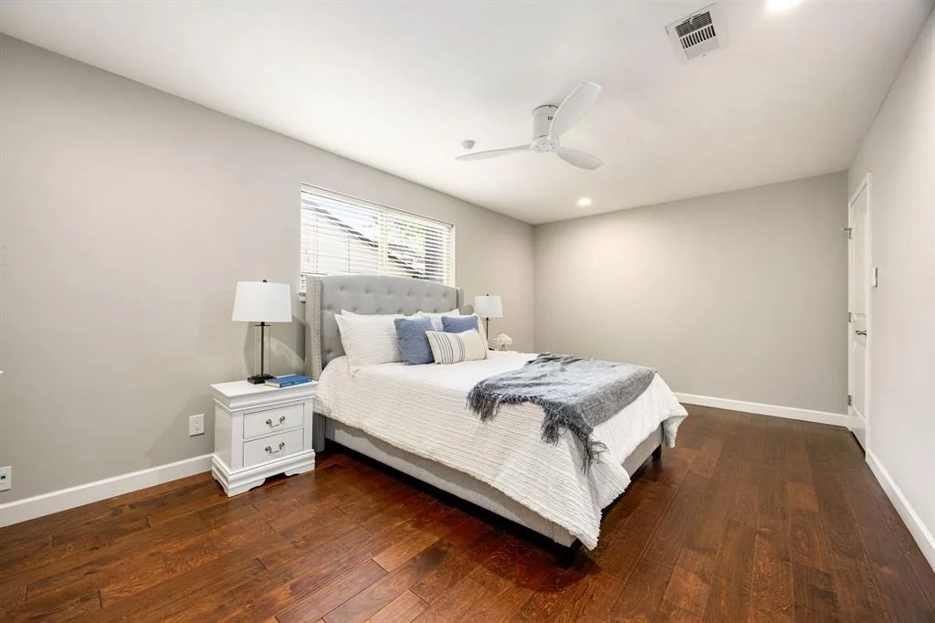 Photo of 10718 Dunlap Street