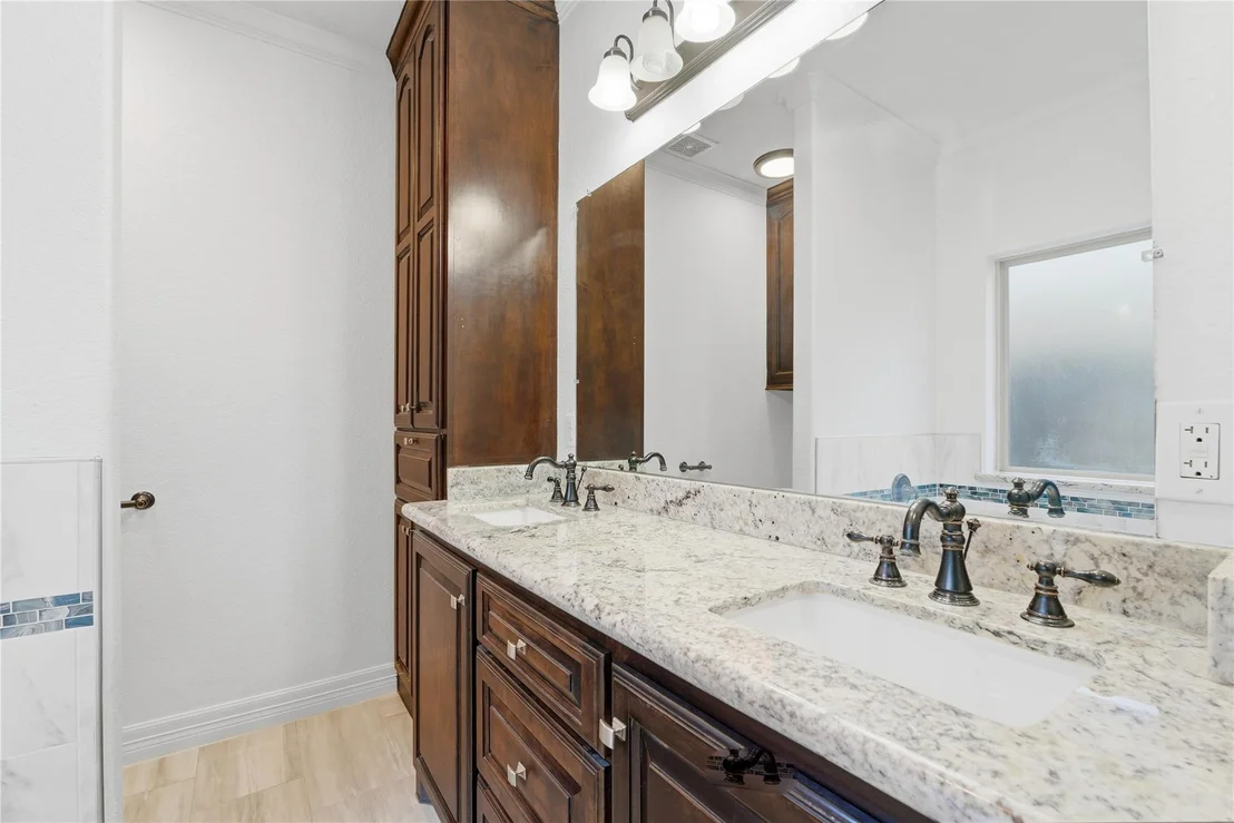 Photo of 701 Avenue N