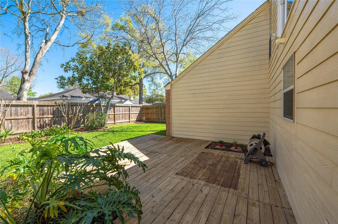 Photo of 16419 Laurelfield Drive