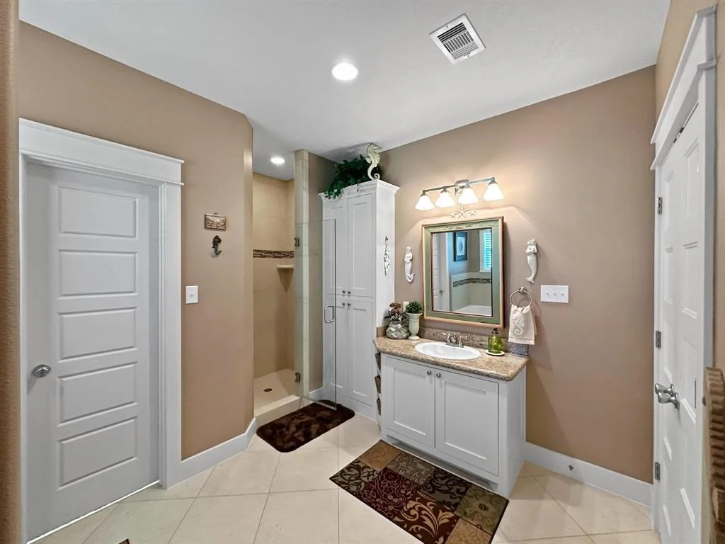 Photo of 883 Townsend Drive
