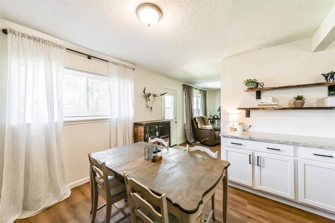 Photo of 323 Coventry Lane