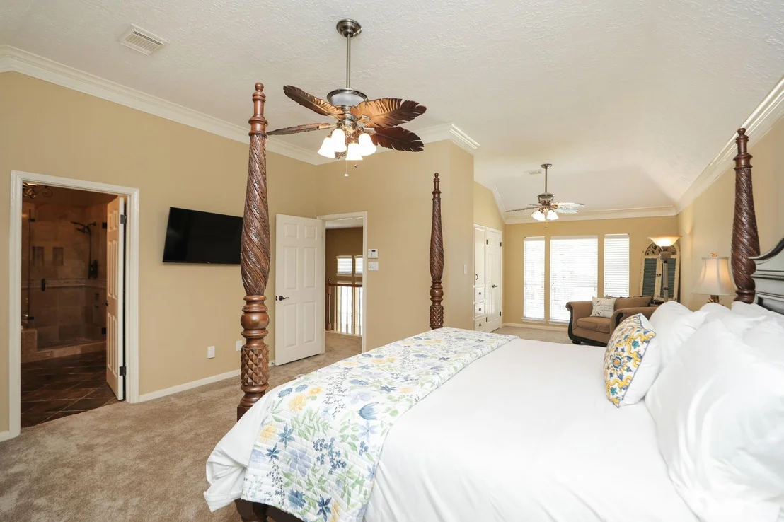 Photo of 427 W North Hill Drive