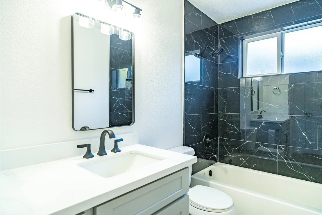 Photo of 10907 Sharpview Drive