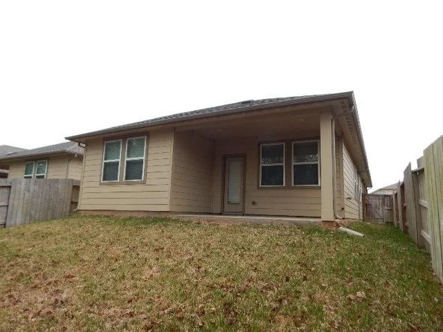 Photo of 7103 Silverleaf Oak Street