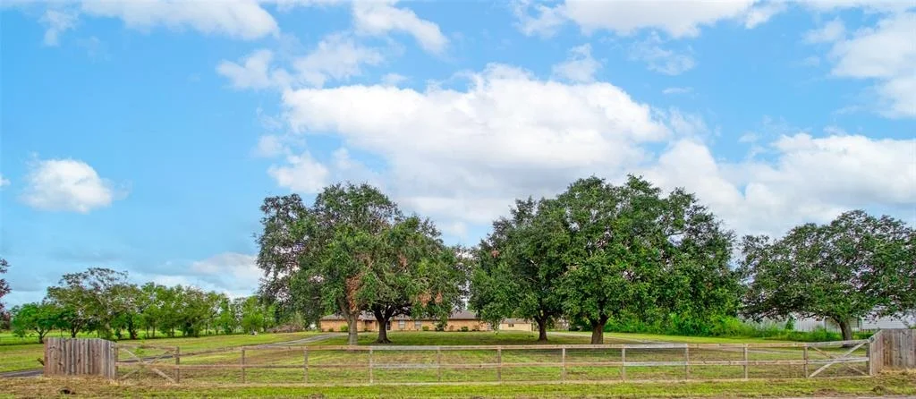 Photo of 2111 County Road 428