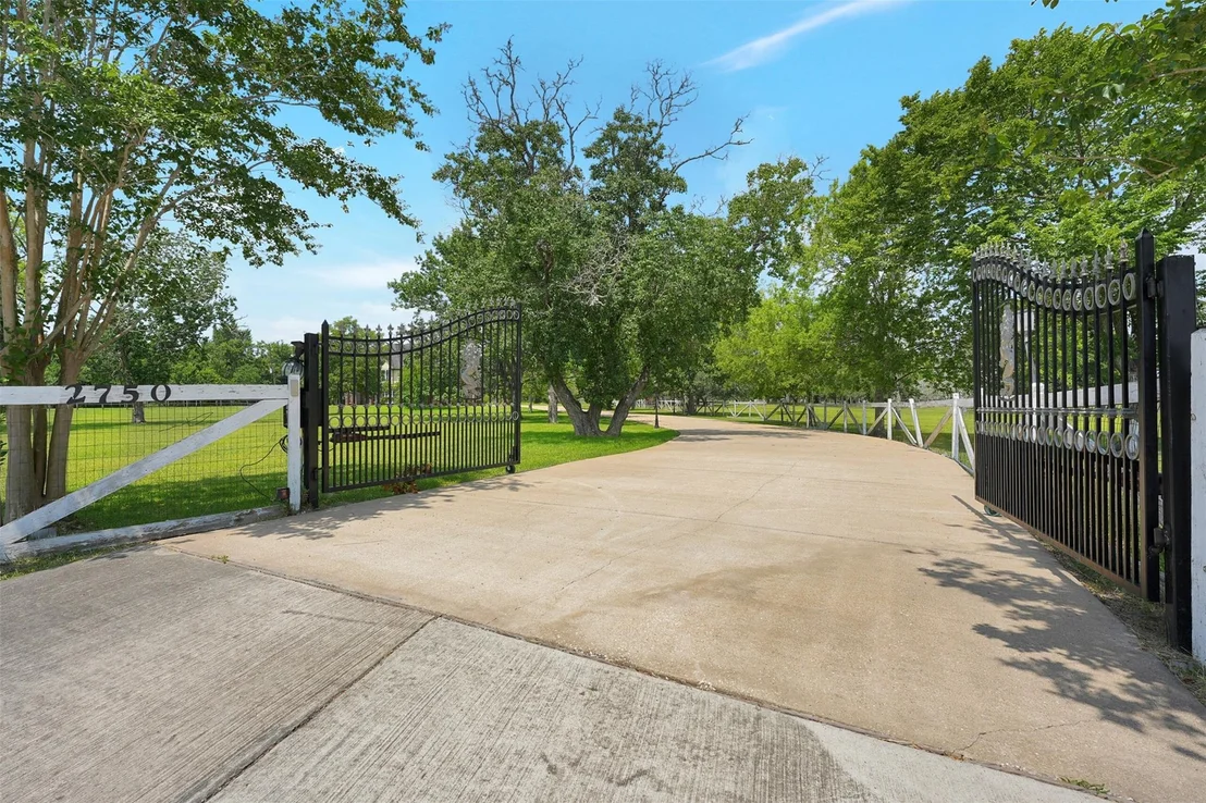 Photo of 2750 County Road 48