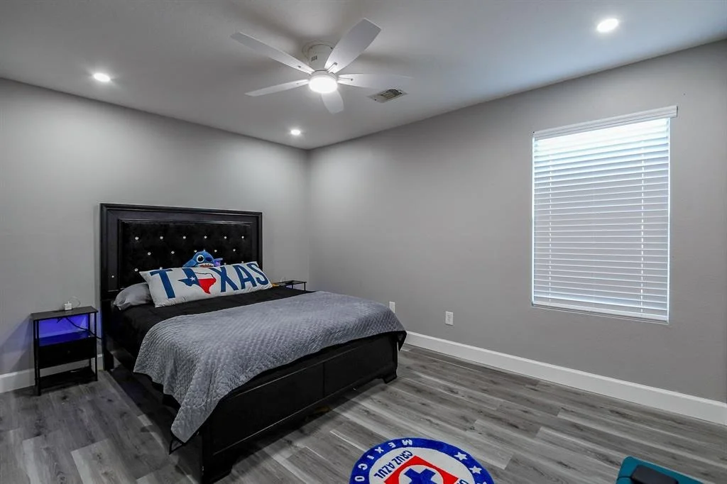 Photo of 15822 Land View Drive