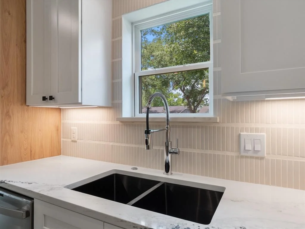 Photo of 10651 Mayfield Road