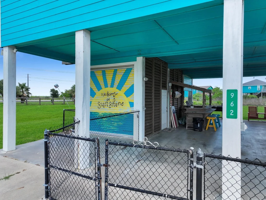 Photo of 962 Surfside Drive