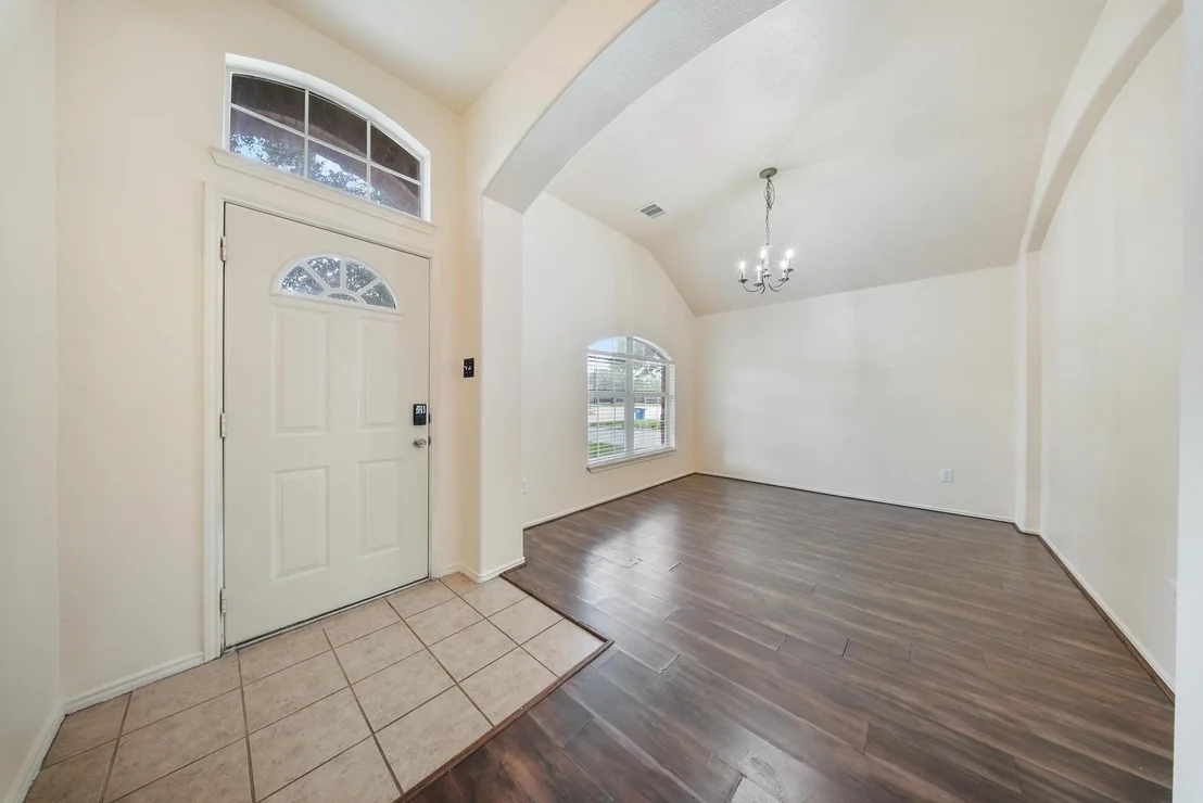 Photo of 5015 Bridgecrossing Court