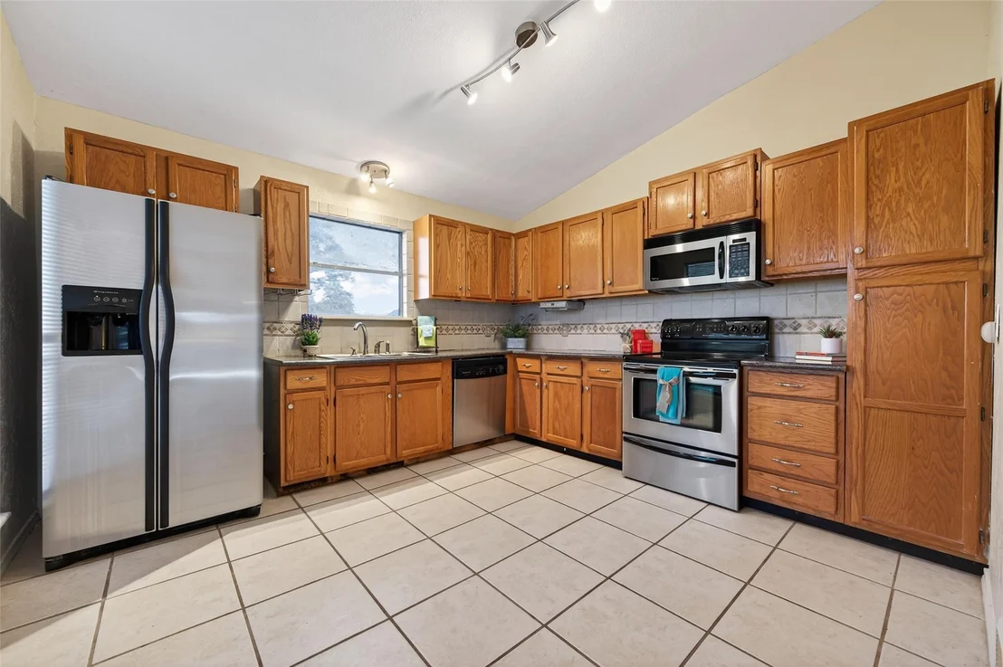 Photo of 805 Lake View Drive