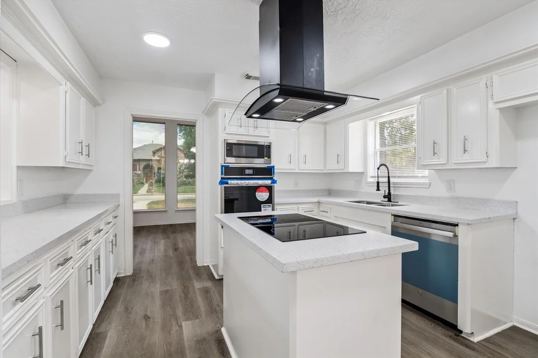 Photo of 22914 Squirrel Tree Street