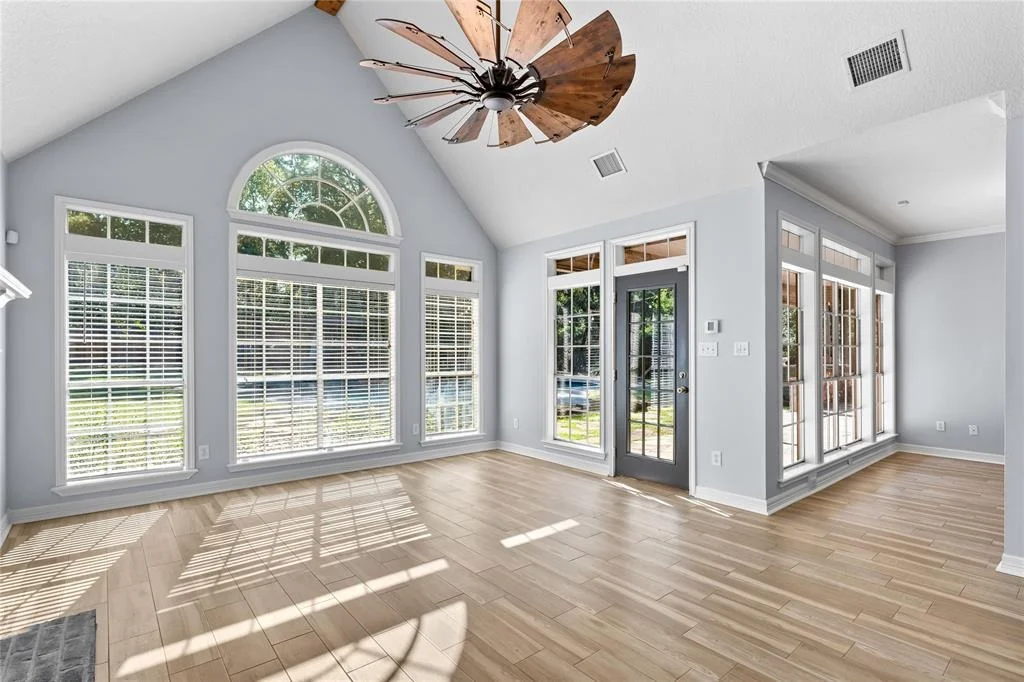 Photo of 32430 Edgewater Drive