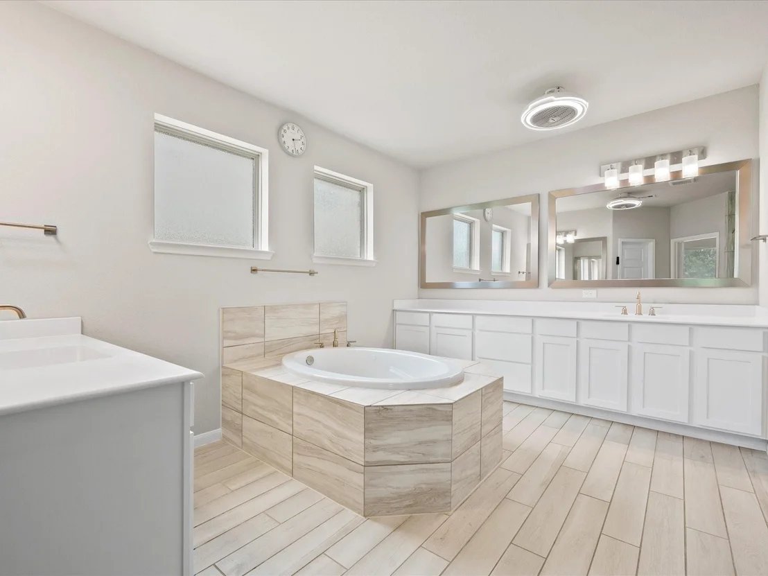 Photo of 262 Peninsula Point Drive