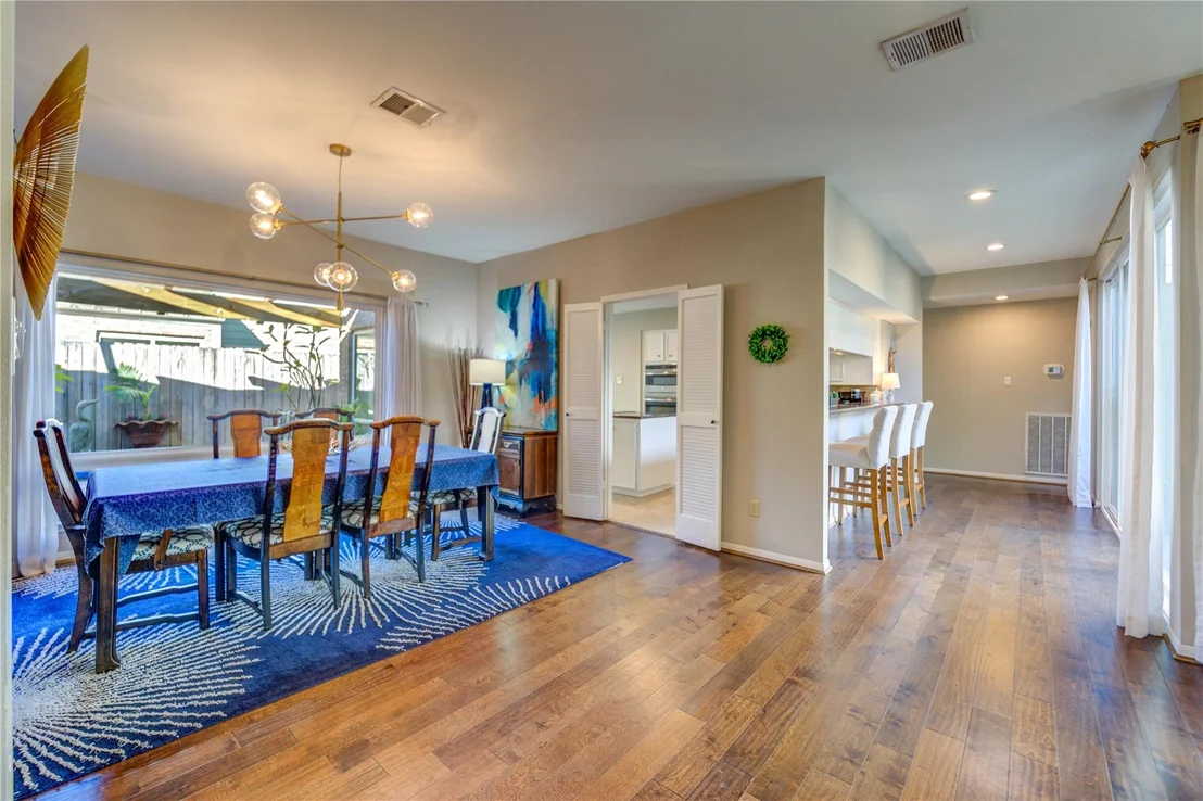 Photo of 1843 Round Lake Drive