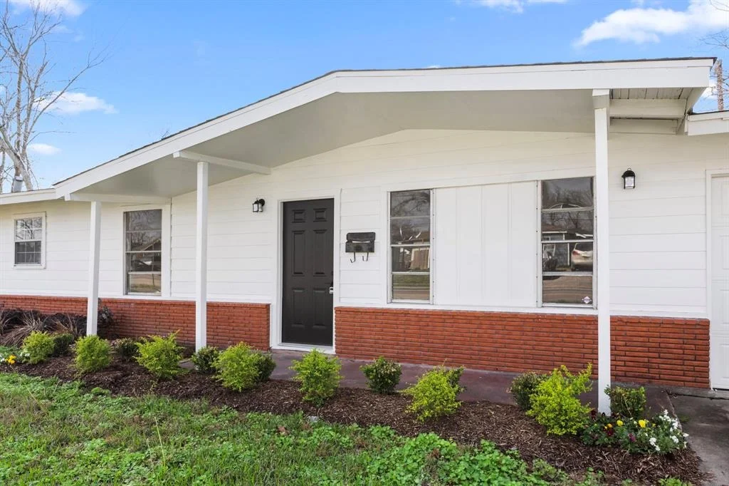Photo of 203 Allendale Road